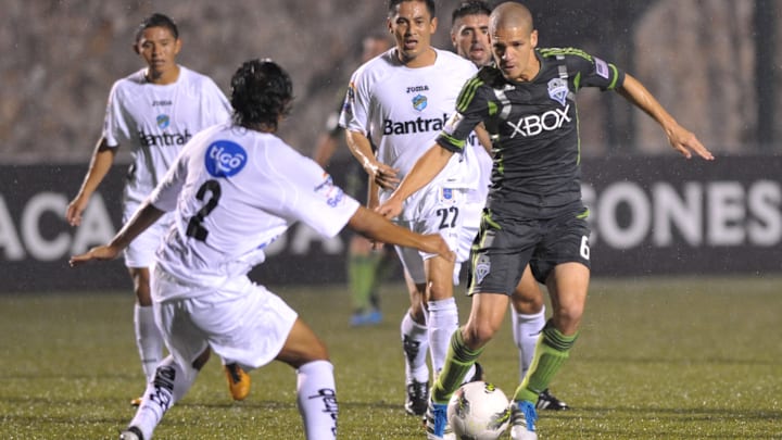 Osvaldo Alonso (R) from Seattle Sounders