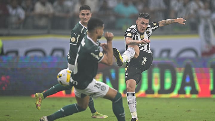 Pavon sofreu lesão na pré-temporada alvinegra