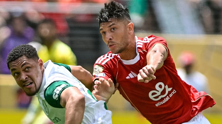 Vitor Roque ganhou nova chance entre os titulares, mas passou em branco