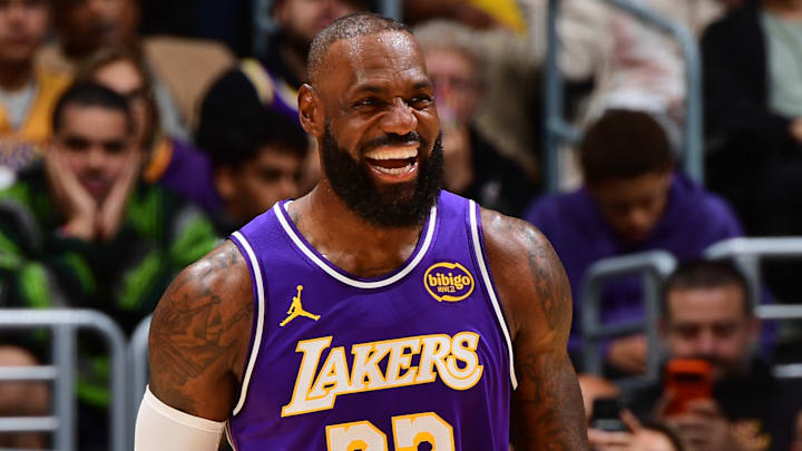 Dallas Mavericks v Los Angeles Lakers