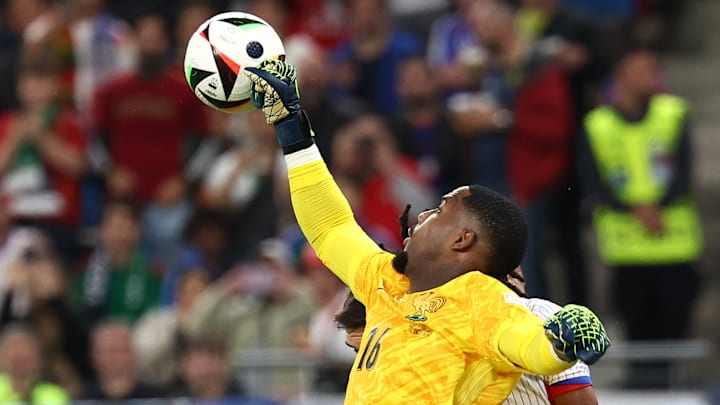 Mike Maignan est en grande forme.