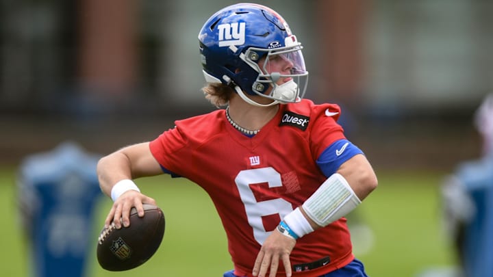 May 10, 2025; East Rutherford, NJ, USA; New York Giants quarterback Jaxson Dart (6) throws a pass during rookie minicamp at Quest Diagnostics Training Center. Mandatory Credit: John Jones-Imagn Images May 10, 2025; East Rutherford, NJ, USA; New York Giants quarterback Jaxson Dart (6) throws a pass during rookie minicamp at Quest Diagnostics Training Center. Mandatory Credit: John Jones-Imagn Images
