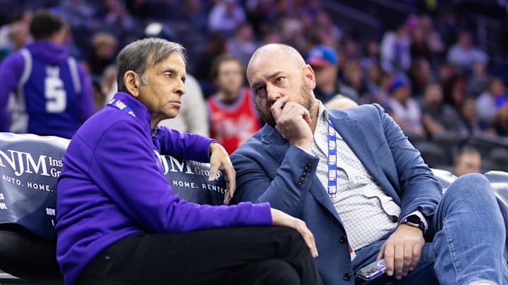 Dec 13, 2022; Philadelphia, Pennsylvania, USA; Sacramento Kings owner Vivek Ranadive (L) and general manager Monte McNair (R) talk during warm ups before a game against the Philadelphia 76ers at Wells Fargo Center. Mandatory Credit: Bill Streicher-Imagn Images Dec 13, 2022; Philadelphia, Pennsylvania, USA; Sacramento Kings owner Vivek Ranadive (L) and general manager Monte McNair (R) talk during warm ups before a game against the Philadelphia 76ers at Wells Fargo Center. Mandatory Credit: Bill Streicher-Imagn Images