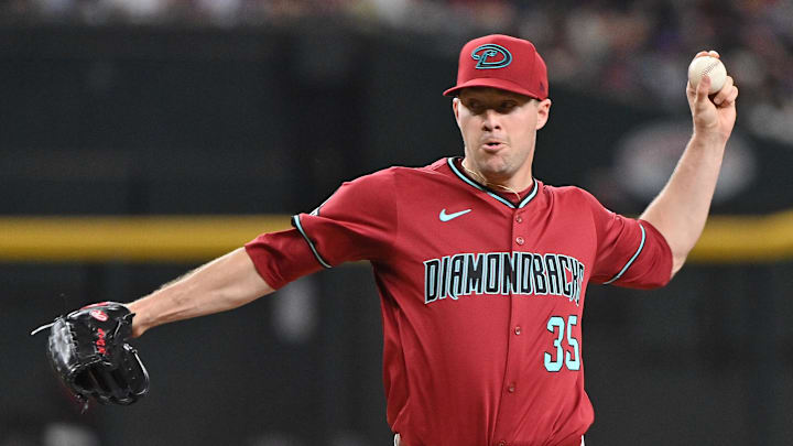 Apr 11, 2025; Phoenix, Arizona, USA; Arizona Diamondbacks pitcher Joe Mantiply (35) throws in the ninth inning against the Milwaukee Brewers at Chase Field. Mandatory Credit: Matt Kartozian-Imagn Images Apr 11, 2025; Phoenix, Arizona, USA; Arizona Diamondbacks pitcher Joe Mantiply (35) throws in the ninth inning against the Milwaukee Brewers at Chase Field. Mandatory Credit: Matt Kartozian-Imagn Images