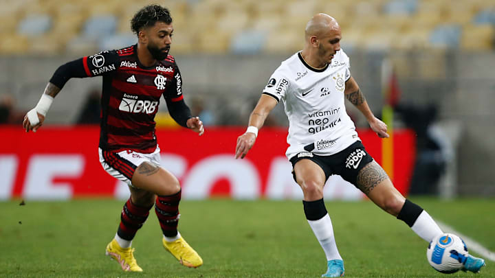 Corinthians e Flamengo têm praticamente força máxima à disposição para a final da Copa do Brasil. Veja as prováveis escalações.