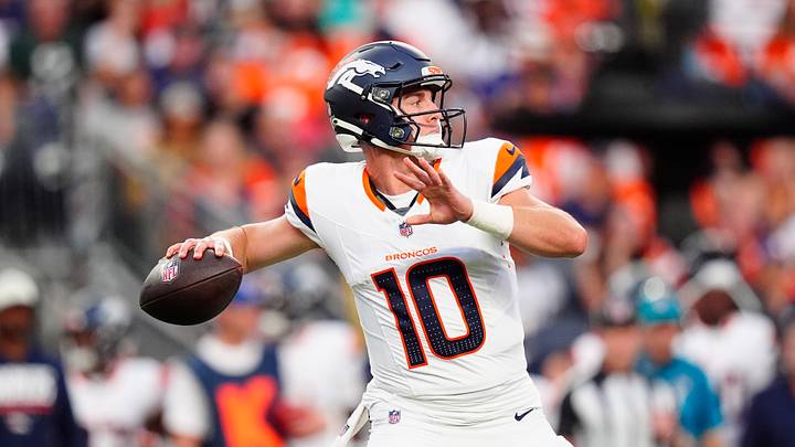 Denver Broncos quarterback Bo Nix (10) during the first quarter of a preseason game against the Green Bay Packers at Empower Field at Mile High. Denver Broncos quarterback Bo Nix (10) during the first quarter of a preseason game against the Green Bay Packers at Empower Field at Mile High.