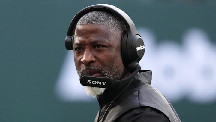 Oct 12, 2025; Tottenham, United Kingdom; New York Jets head coach Aaron Glenn watches from the sidelines in the second half during an NFL International Series game against the Denver Broncos at Tottenham Hotspur Stadium. Mandatory Credit: Kirby Lee-Imagn Images Oct 12, 2025; Tottenham, United Kingdom; New York Jets head coach Aaron Glenn watches from the sidelines in the second half during an NFL International Series game against the Denver Broncos at Tottenham Hotspur Stadium. Mandatory Credit: Kirby Lee-Imagn Images