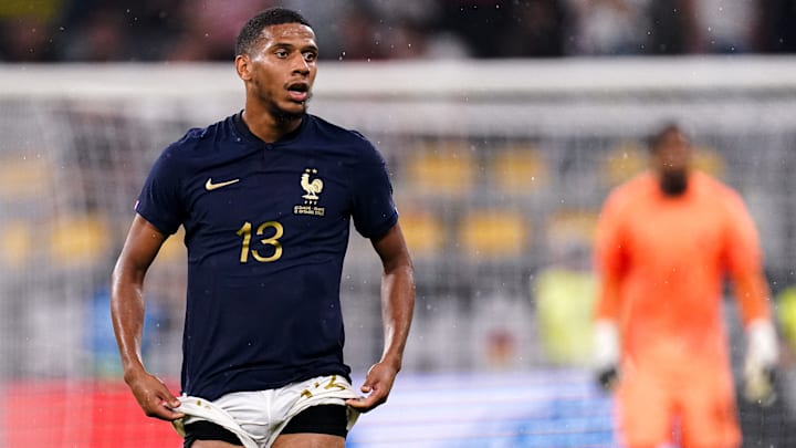 Jean-Clair Todibo s'exprime sur la polémique le concernant lors de la minute de silence face aux Pays Bas. 