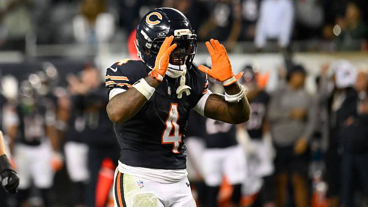 Chicago Bears running back D'Andre Swift (4) signals after he makes a first down against the Philadelphia Eagles during the second half at Soldier Field. Mandatory Credit: Matt Marton-Imagn Images Chicago Bears running back D'Andre Swift (4) signals after he makes a first down against the Philadelphia Eagles during the second half at Soldier Field. Mandatory Credit: Matt Marton-Imagn Images