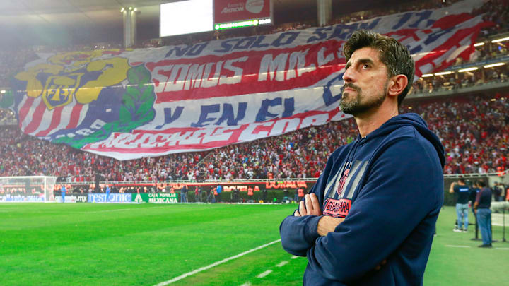 Paunovic se disculpó con los chivahermanos