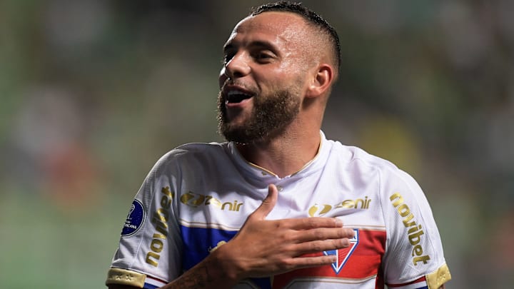 Guilherme marcou dois gols do Independência