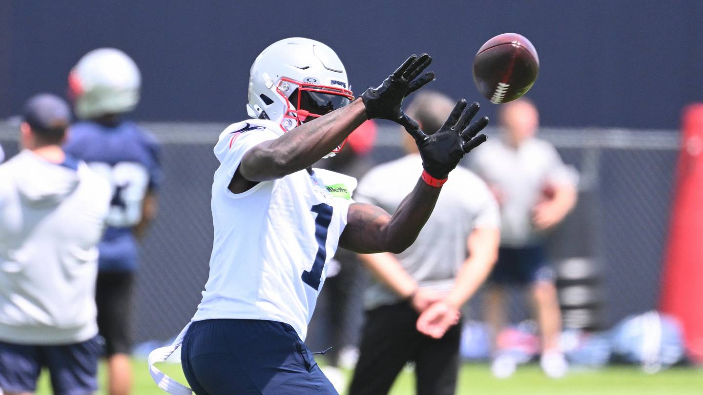 A.J. Brown Has Deep Admiration For Legendary Patriots WR
