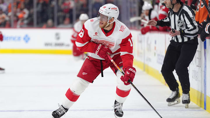 Apr 2, 2026; Philadelphia, Pennsylvania, USA; Detroit Red Wings center Andrew Copp (18) controls the puck against the Philadelphia Flyers in the first period at Xfinity Mobile Arena. Mandatory Credit: Kyle Ross-Imagn Images