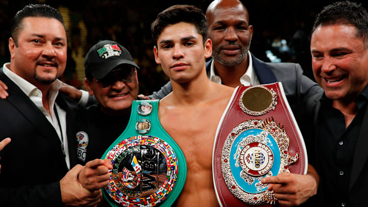 Ryan García niega las acusaciones y su promotor Óscar de la Hoya, anunció que le cree