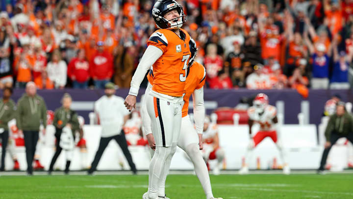 Kansas City Chiefs v Denver Broncos - NFL 2025 Kansas City Chiefs v Denver Broncos - NFL 2025