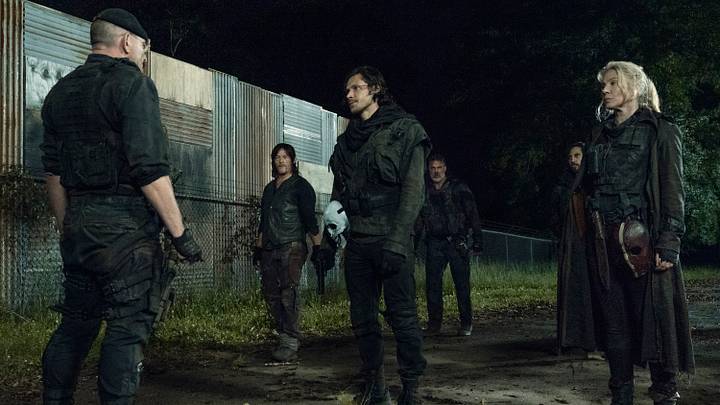 Norman Reedus as Daryl Dixon, Alex Meraz as Carver, Lynn Collins as Leah, Ritchie Coster as Pope – The Walking Dead _ Season 11, Episode 6 – Photo Credit: Josh Stringer/AMC Norman Reedus as Daryl Dixon, Alex Meraz as Carver, Lynn Collins as Leah, Ritchie Coster as Pope – The Walking Dead _ Season 11, Episode 6 – Photo Credit: Josh Stringer/AMC
