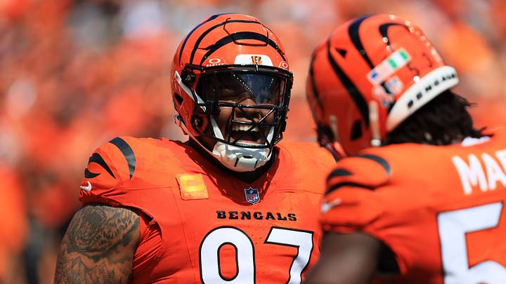 Sep 13, 2026; Cincinnati, Ohio, USA; Cincinnati Bengals defensive tackle Dexter Lawrence II (97) reacts after recovering a fumble during the second quarter at Paycor Stadium. Mandatory Credit: Katie Stratman-Imagn Images Sep 13, 2026; Cincinnati, Ohio, USA; Cincinnati Bengals defensive tackle Dexter Lawrence II (97) reacts after recovering a fumble during the second quarter at Paycor Stadium. Mandatory Credit: Katie Stratman-Imagn Images