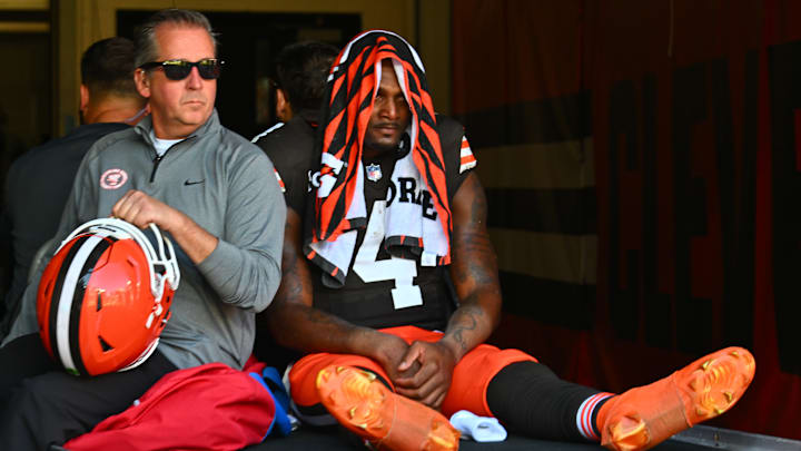 Deshaun Watson es sacado en camilla del campo de juego, tras lesionarse