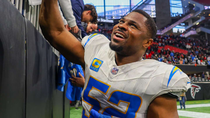 Los Angeles Chargers linebacker Khalil Mack (52).