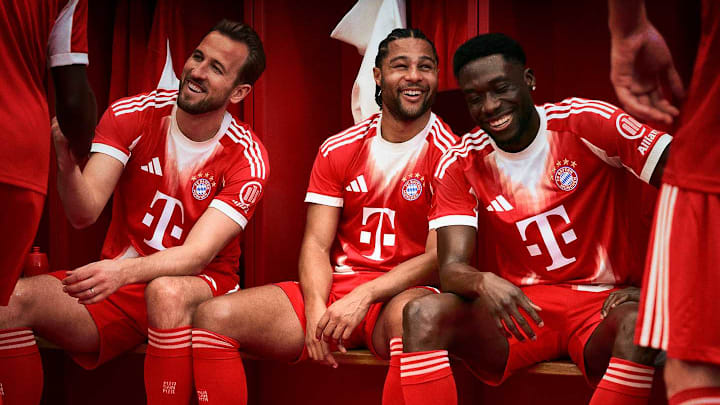 Harry Kane, Serge Gnabry, and Alphonso Davies in Bayern's new home kit.
