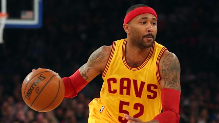 Mar 26, 2016; New York, NY, USA; Cleveland Cavaliers point guard Mo Williams (52) in action against the New York Knicks at Madison Square Garden. Mandatory Credit: Brad Penner-Imagn Images