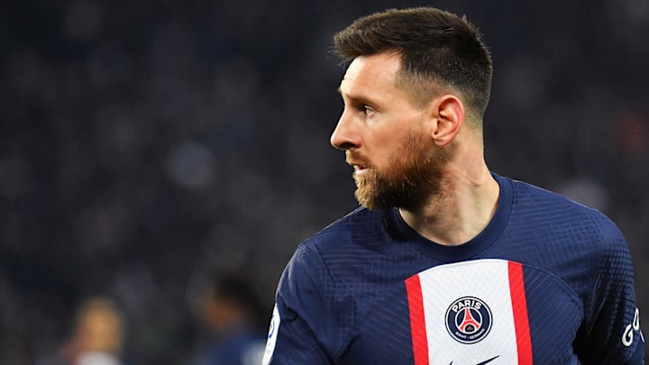 Messi s'éloigne de Paris