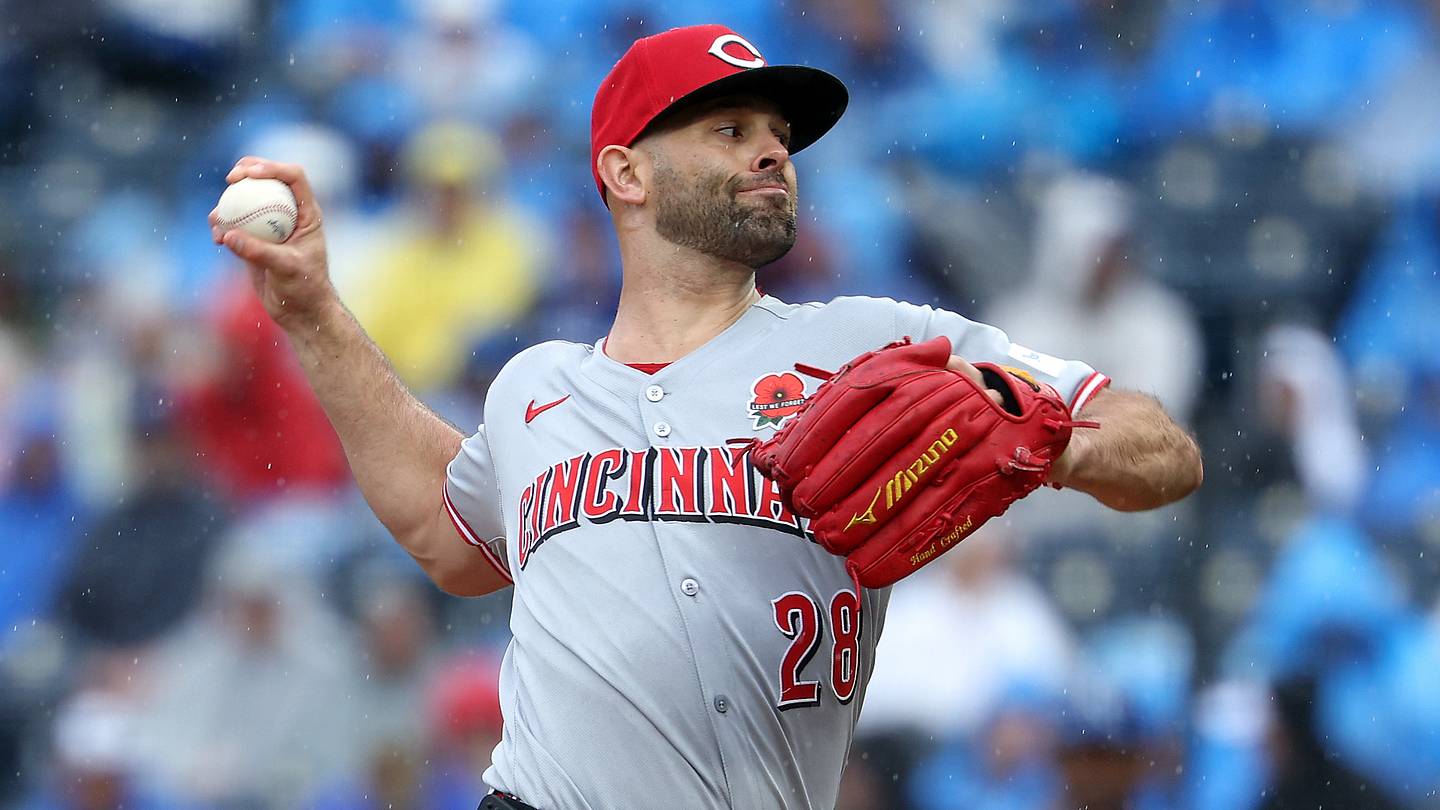 Reds’ top trade chip is making a stronger case to stay with every game ...