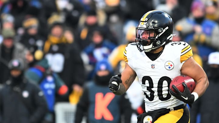 Pittsburgh Steelers running back Jaylen Warren