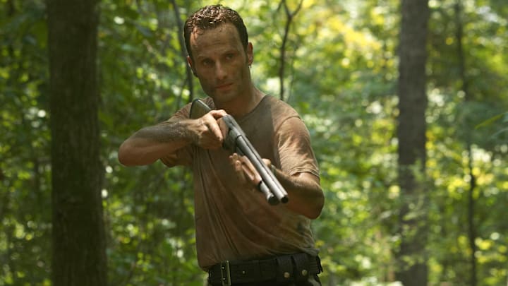 Andrew Lincoln as Rick Grimes in The Walking Dead season 1 Andrew Lincoln as Rick Grimes in The Walking Dead season 1
