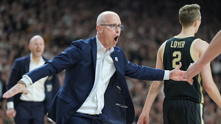 Hurley viene de brillar como entrenador en la NCAA