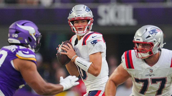 Aug 16, 2025; Minneapolis, Minnesota, USA; New England Patriots quarterback Drake Maye (10) drops back to pass against the Minnesota Vikings in the first quarter at U.S. Bank Stadium. Mandatory Credit: Brad Rempel-Imagn Images Aug 16, 2025; Minneapolis, Minnesota, USA; New England Patriots quarterback Drake Maye (10) drops back to pass against the Minnesota Vikings in the first quarter at U.S. Bank Stadium. Mandatory Credit: Brad Rempel-Imagn Images