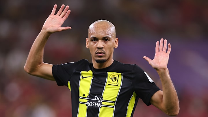 Fabinho, ex-Liverpool, atua com a camisa do Al-Ittihad