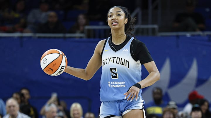 Sep 3, 2025; Chicago, Illinois, USA; Chicago Sky forward Angel Reese (5) brings the ball up court against the Connecticut Sun during the second half at Wintrust Arena. Mandatory Credit: Kamil Krzaczynski-Imagn Images Sep 3, 2025; Chicago, Illinois, USA; Chicago Sky forward Angel Reese (5) brings the ball up court against the Connecticut Sun during the second half at Wintrust Arena. Mandatory Credit: Kamil Krzaczynski-Imagn Images