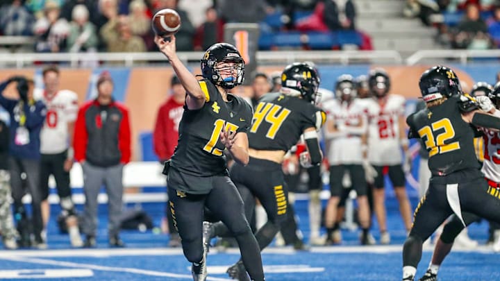 Ben Avella, Bishop Kelly