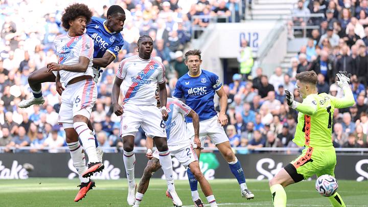 Chris Richards loses out on a header to Everton's Thierno Barry during Crystal Palace's loss.