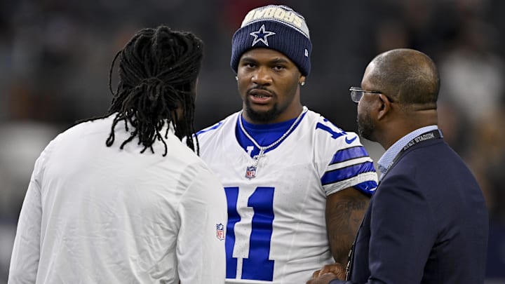 Dallas Cowboys defensive end Micah Parsons looks on before the game against the Baltimore Ravens.