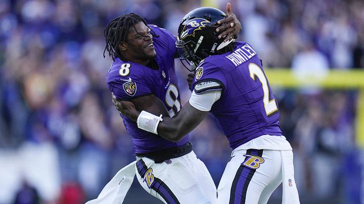 Nov 5, 2023; Baltimore, Maryland, USA; Baltimore Ravens quarterback Tyler Huntley (2) celebrates his touchdown against the Seattle Seahawks with Baltimore Ravens quarterback Lamar Jackson (8) during the fourth quarter at M&T Bank Stadium. Mandatory Credit: Jessica Rapfogel-Imagn Images Nov 5, 2023; Baltimore, Maryland, USA; Baltimore Ravens quarterback Tyler Huntley (2) celebrates his touchdown against the Seattle Seahawks with Baltimore Ravens quarterback Lamar Jackson (8) during the fourth quarter at M&T Bank Stadium. Mandatory Credit: Jessica Rapfogel-Imagn Images