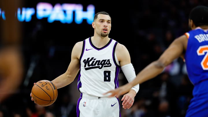 Mar 10, 2025; Sacramento, California, USA; Sacramento Kings guard Zach LaVine (8) dribbles the ball up the court against the New York Knicks during the third quarter at Golden 1 Center. Mandatory Credit: Sergio Estrada-Imagn Images Mar 10, 2025; Sacramento, California, USA; Sacramento Kings guard Zach LaVine (8) dribbles the ball up the court against the New York Knicks during the third quarter at Golden 1 Center. Mandatory Credit: Sergio Estrada-Imagn Images