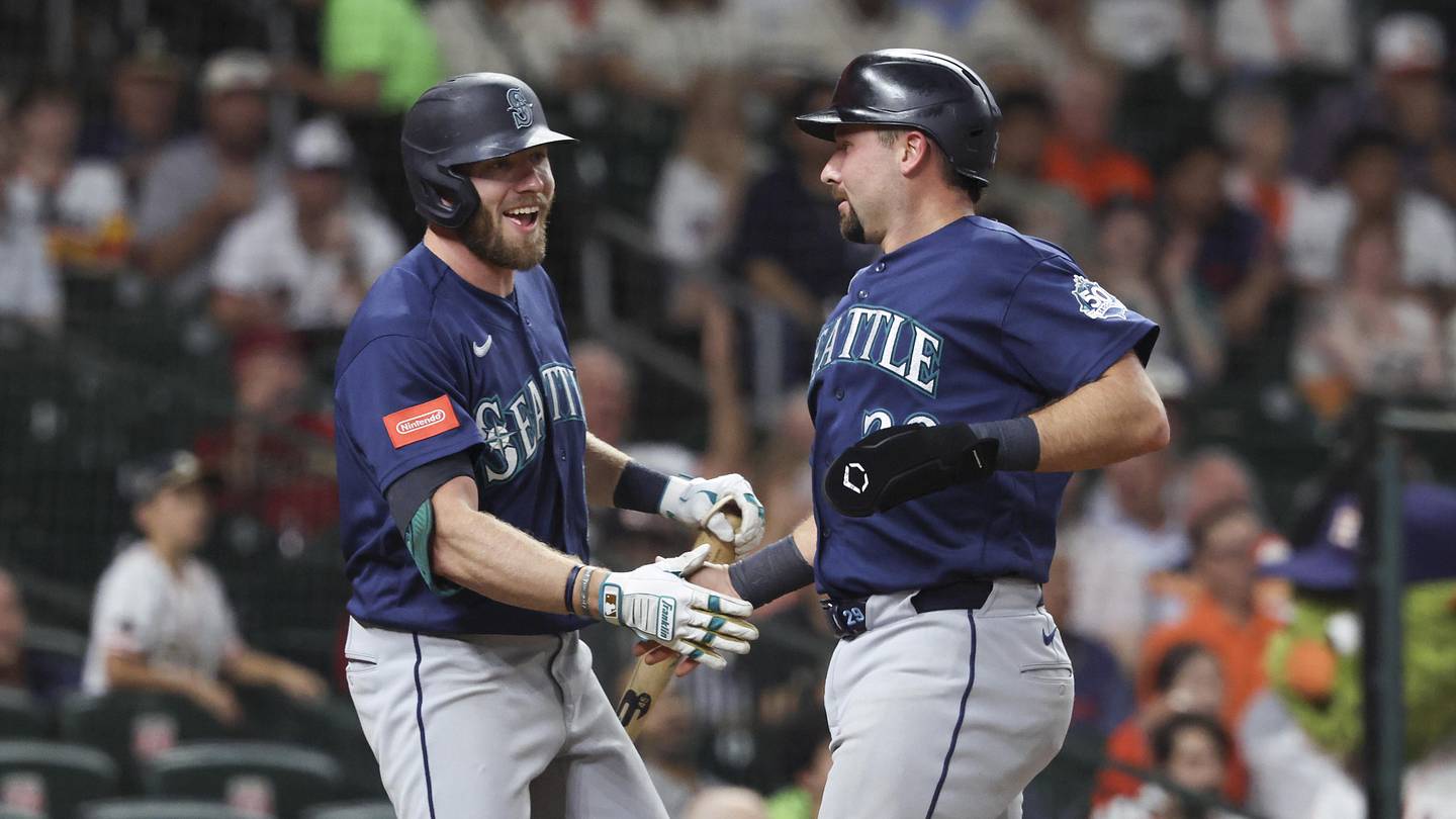 Cal Raleigh’s Strange Slump Ritual Turned Into The Mariners’ Perfect Breakthrough Story