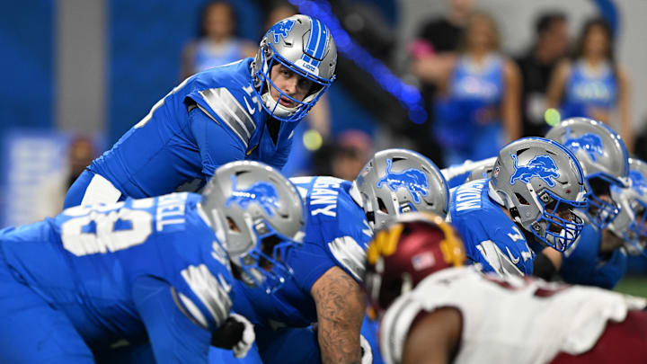 Detroit Lions quarterback Jared Goff (16).