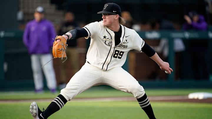 Vanderbilt pitcher Ethan McElvain (89) pitches against Evansville during the first inning at Hawkins Field in Nashville, Tenn., Wednesday, Feb. 28, 2024.