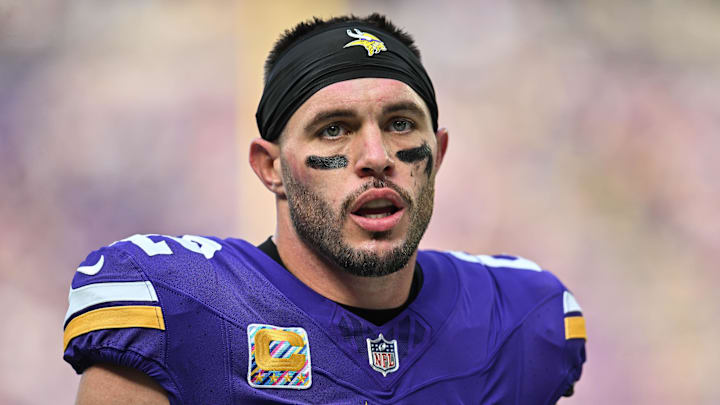 Oct 20, 2024; Minneapolis, Minnesota, USA; Minnesota Vikings safety Harrison Smith (22) looks on before the game against the Detroit Lions at U.S. Bank Stadium. Oct 20, 2024; Minneapolis, Minnesota, USA; Minnesota Vikings safety Harrison Smith (22) looks on before the game against the Detroit Lions at U.S. Bank Stadium.