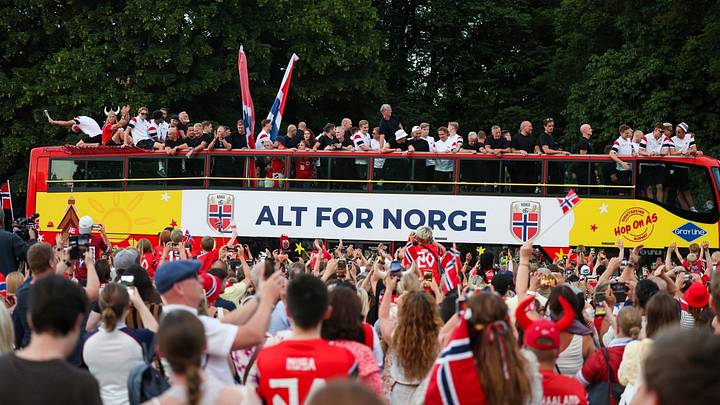 ¡Como campeones! Así recibieron a Noruega tras su histórica actuación en el Mundial 2026 ¡Como campeones! Así recibieron a Noruega tras su histórica actuación en el Mundial 2026