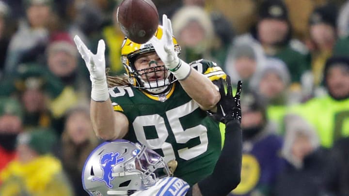 Green Bay Packers tight end Robert Tonyan (85) pulls down a first down reception against Detroit Lions safety DeShon Elliott (5) during their football game Sunday, January 8, 2023, at Lambeau Field in Green Bay, Wis. Dan Powers/USA TODAY NETWORK-Wisconsin

Apc Packvsdetroit 0108230672djpa