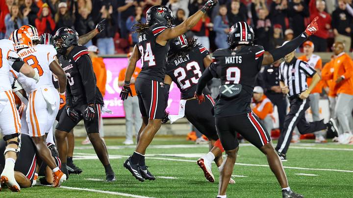 Louisville Defense vs Clemson in 2025. Louisville Defense vs Clemson in 2025.