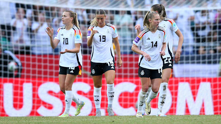 Deutschland tritt bei England an