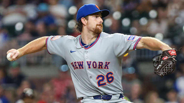 Aug 22, 2025; Cumberland, Georgia, USA; New York Mets pitcher Nolan McLean (26) pitches the ball against the Atlanta Braves during the sixth inning at Truist Park. Mandatory Credit: Jordan Godfree-Imagn Images