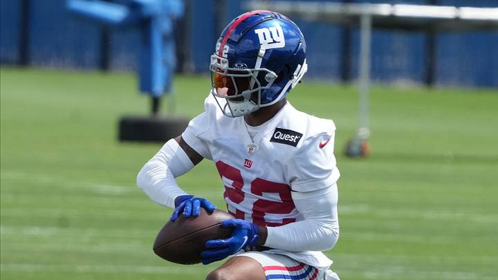 Cornerback Dru Phillips  