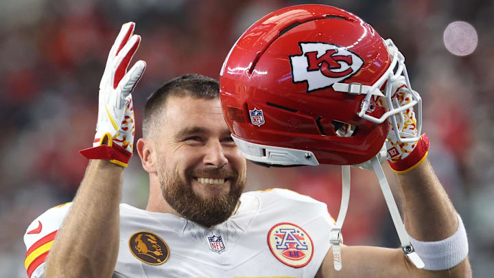 Nov 27, 2025; Arlington, Texas, USA; Kansas City Chiefs tight end Travis Kelce (87) warms up prior to the game against the Dallas Cowboys at AT&T Stadium. Mandatory Credit: Kevin Jairaj-Imagn Images | Kevin Jairaj-Imagn Images