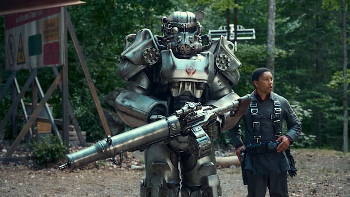 Power Suit and Aaron Moten (Maximus) in “Fallout”